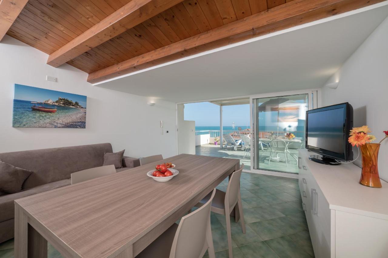 Archimede, Appartamento Con Vista In Centro A มารีนาดีรากูซา ภายนอก รูปภาพ