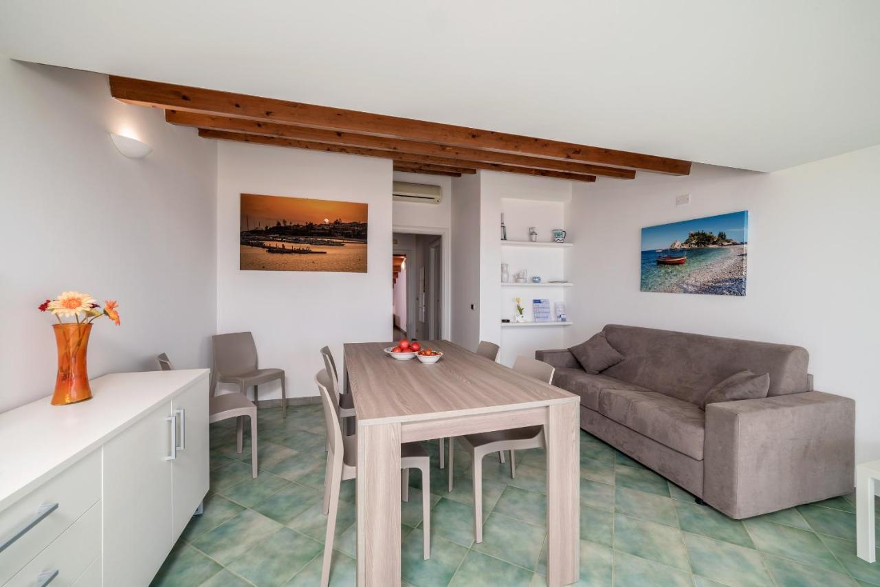 Archimede, Appartamento Con Vista In Centro A มารีนาดีรากูซา ภายนอก รูปภาพ