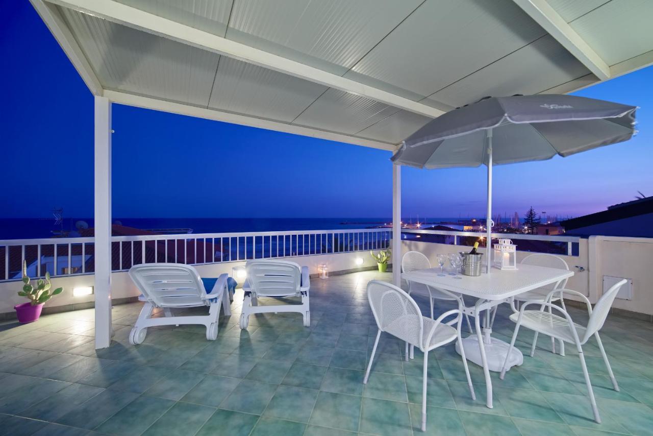 Archimede, Appartamento Con Vista In Centro A มารีนาดีรากูซา ภายนอก รูปภาพ